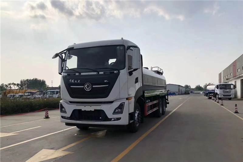 東風天龍后八輪20噸噴霧車，國六綠化噴灑車